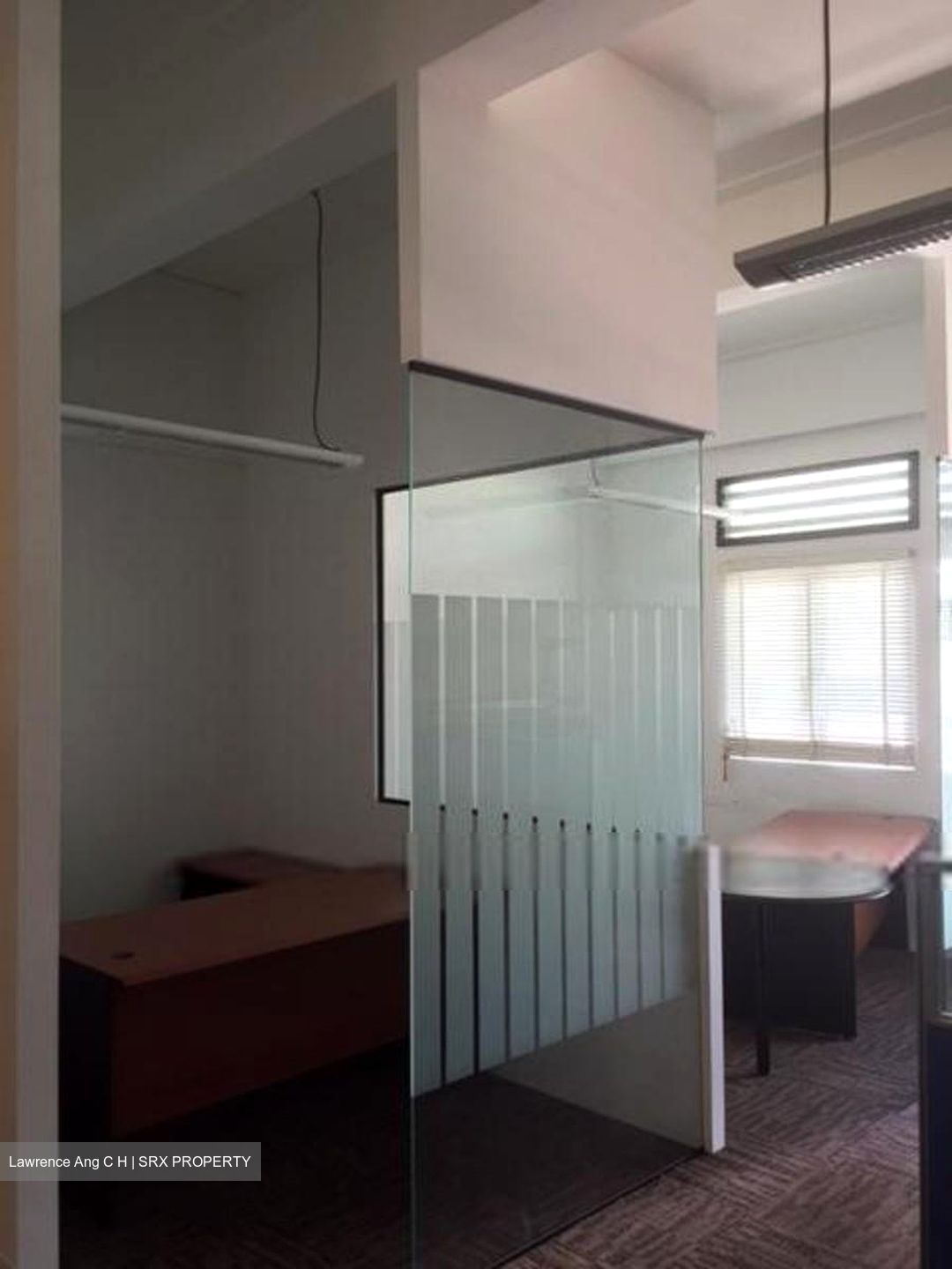 Teo Hong Road (D2), Office #455377991